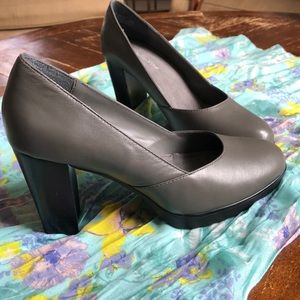 Grey Pumps